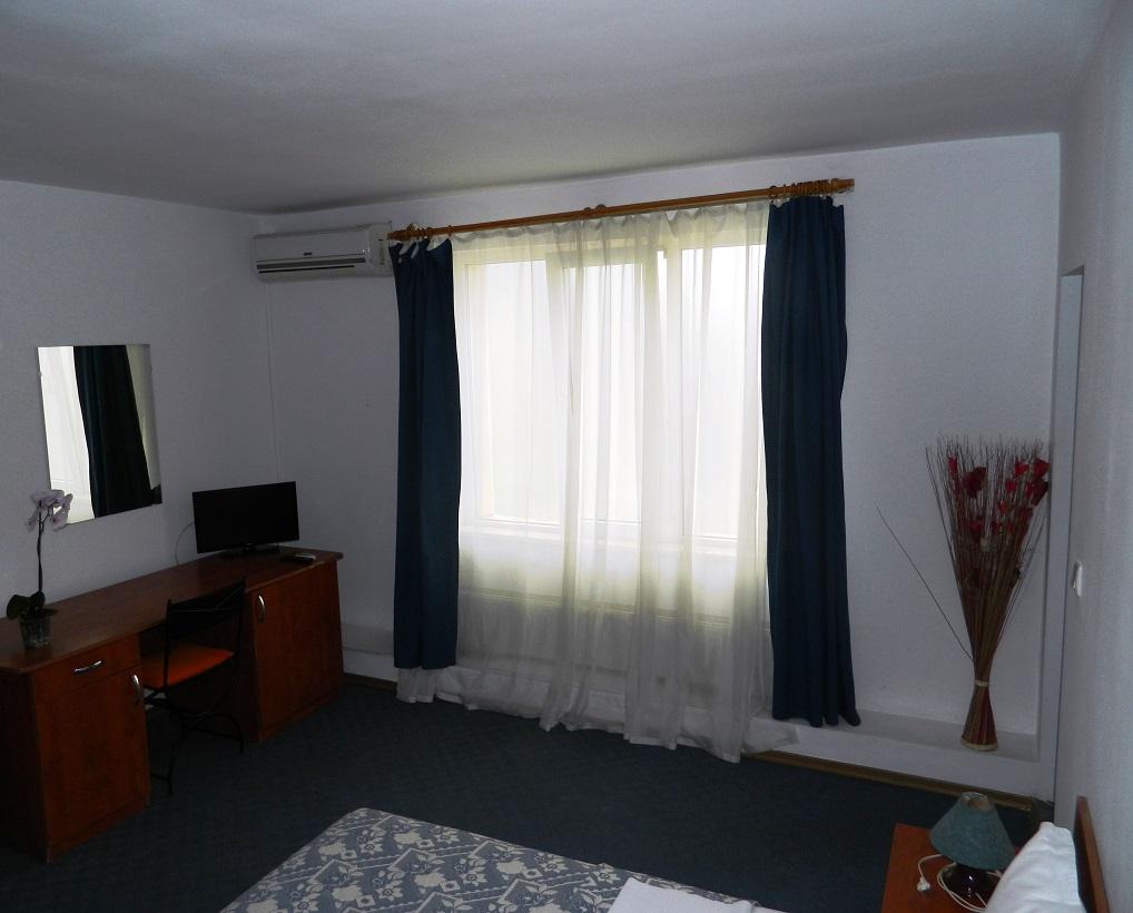 טימישוארה Hotel Adriatico מראה חיצוני תמונה