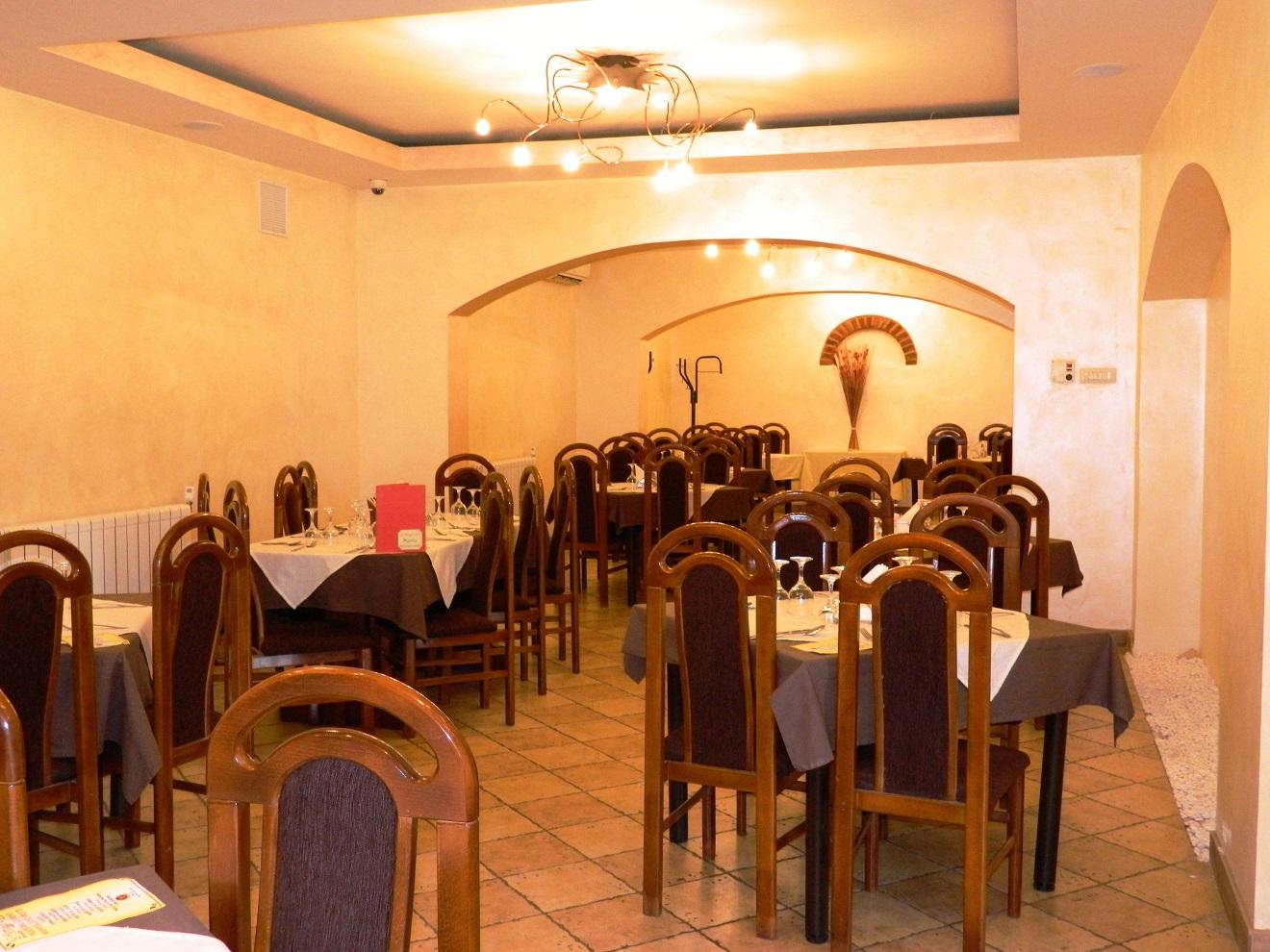 טימישוארה Hotel Adriatico מראה חיצוני תמונה