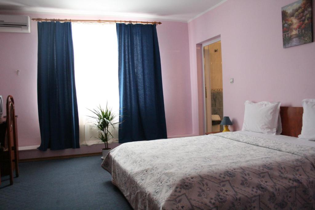 טימישוארה Hotel Adriatico מראה חיצוני תמונה