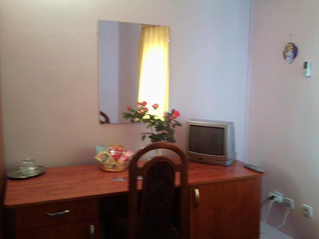 טימישוארה Hotel Adriatico מראה חיצוני תמונה
